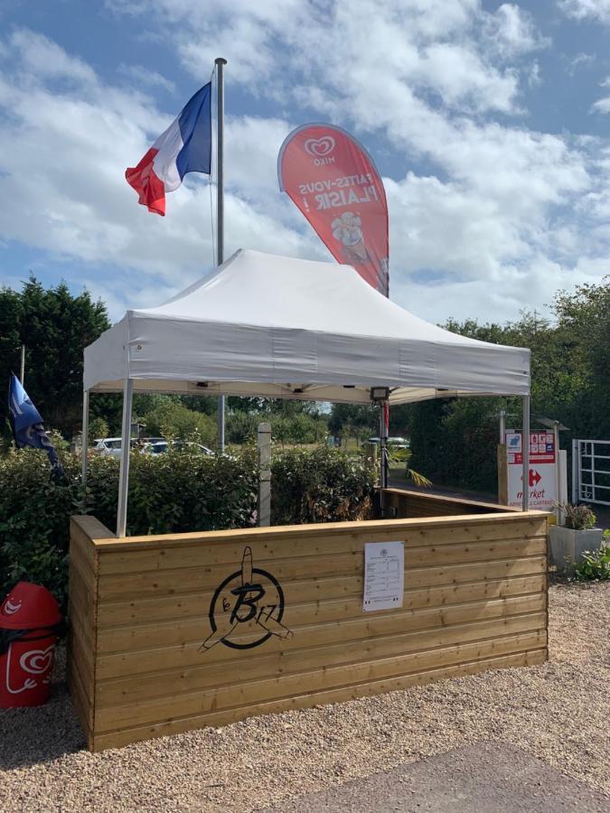 Camping Les Carolins Saint-Lo-d'Ourville 外观 照片